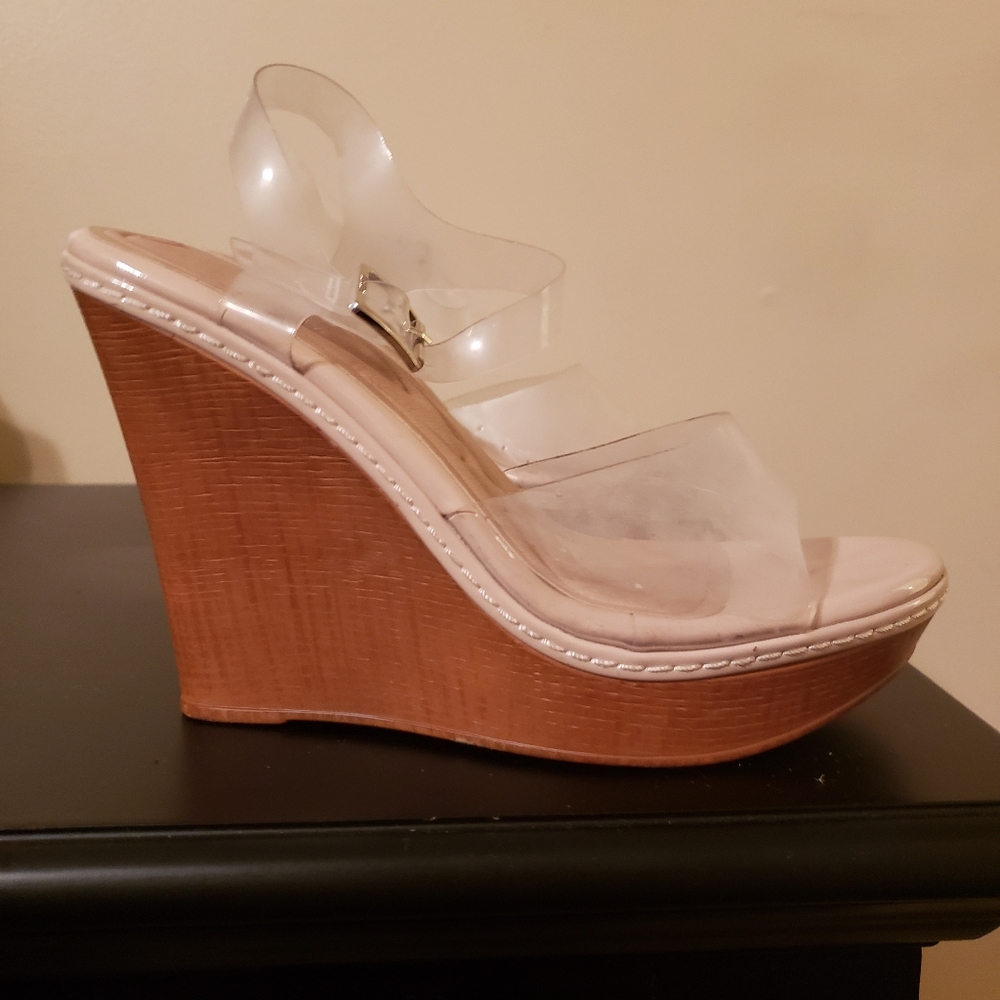 Clear wedges